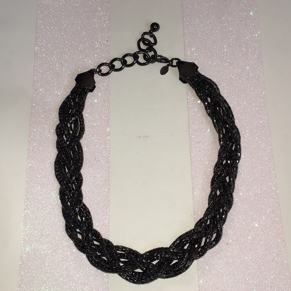 Express necklace